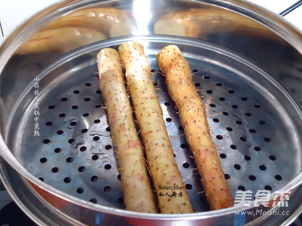 <a href=/shicai/mimian/HongDou/index.html target=_blank><u>红豆</u></a><a href=/shicai/shucai/ShanYao/index.html target=_blank><u>山药</u></a>泥的做法