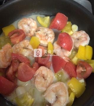 虾仁炒<a href=/shicai/shucai/XiHongShi/index.html target=_blank><u>西红柿</u></a>