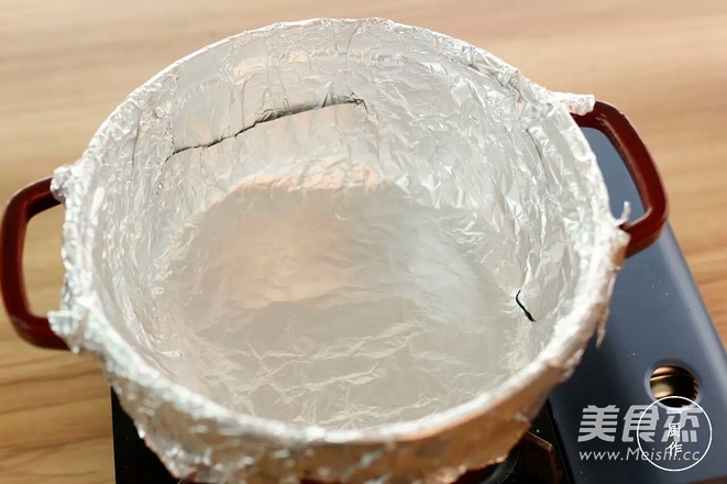 韩式<a href=/shicai/mimian/ZhiShi/index.html target=_blank><u>芝士</u></a><a href=/shicai/rouqin/PaiGu/index.html target=_blank><u>排骨</u></a>的做法