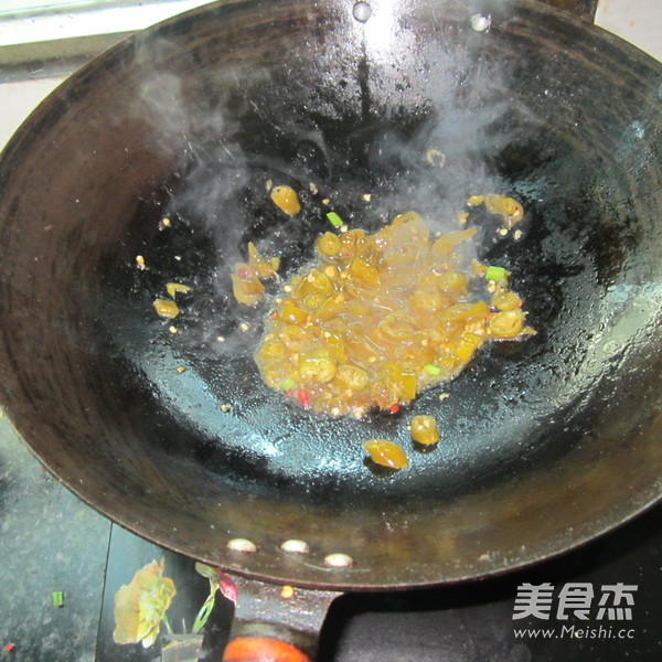 鱼香酸辣丸子的做法