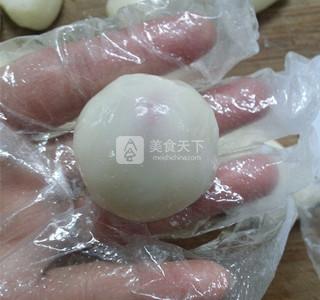 <a href=/shicai/guopin/CaoMei/index.html target=_blank><u>草莓</u></a>大福