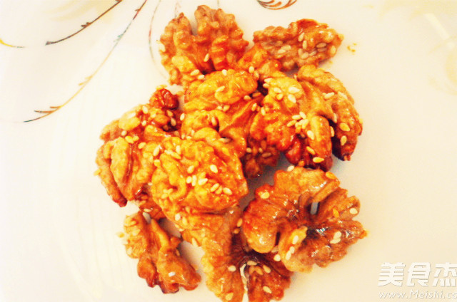 蜜汁核<a href=/shicai/guopin/Tao/index.html target=_blank><u>桃</u></a>的做法