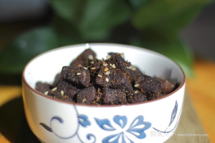 孜然<a href=/shicai/rouqin/NiuRou/index.html target=_blank><u>牛肉</u></a>干