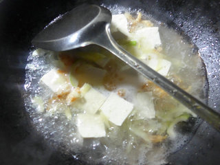 开洋雷笋烧<a href=/shicai/mimian/DouFu/index.html target=_blank><u>豆腐</u></a>