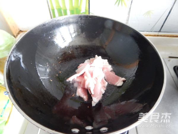 干锅<a href=/shicai/mimian/FuZhu/index.html target=_blank><u>腐竹</u></a>的做法