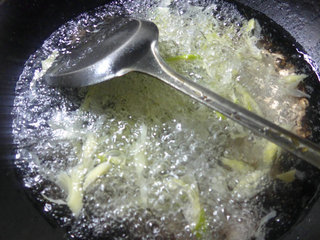 开洋雷笋烧<a href=/shicai/mimian/DouFu/index.html target=_blank><u>豆腐</u></a>