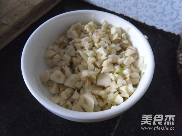 蒜香<a href=/shicai/guopin/Xing/index.html target=_blank><u>杏</u></a>鲍菇的做法