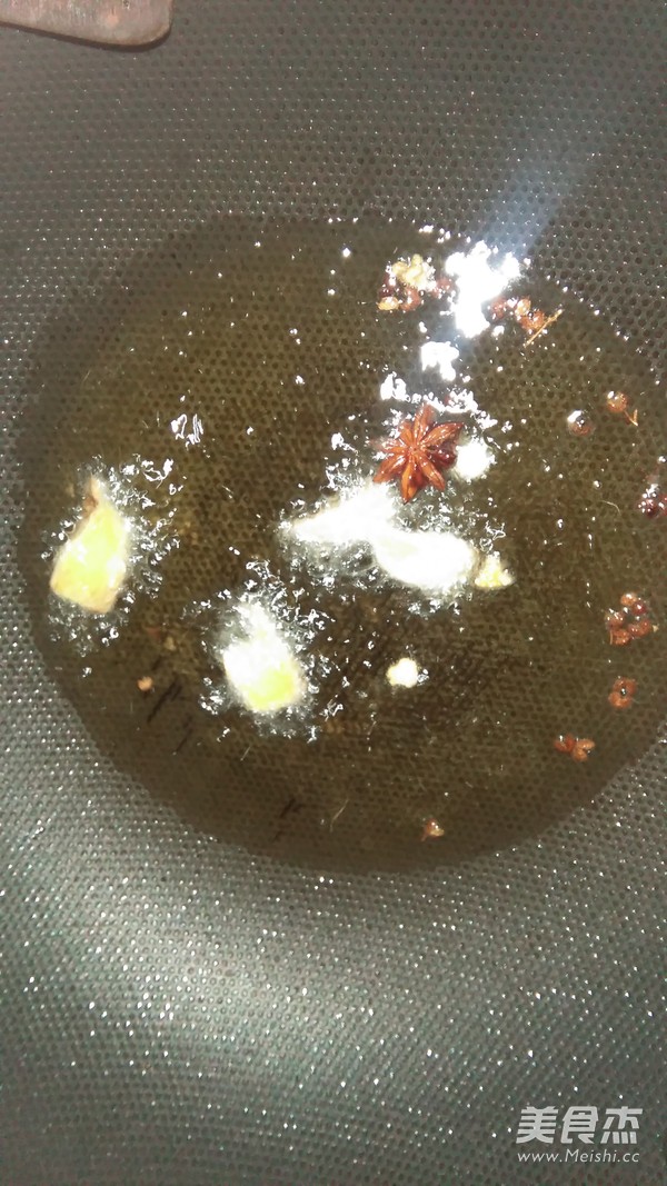 <a href=/shicai/rouqin/PaiGu/index.html target=_blank><u>排骨</u></a>烧<a href=/shicai/shucai/HuLuoBo/index.html target=_blank><u>胡<a href=/shicai/shucai/LuoBo/index.html target=_blank><u>萝卜</u></a></u></a>的做法