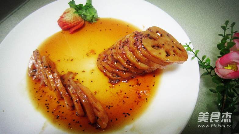 <a href=/shicai/shucai/GuiHua/index.html target=_blank><u>桂花</u></a>蜜汁莲<a href=/shicai/shucai/Ou/index.html target=_blank><u>藕</u></a>的做法