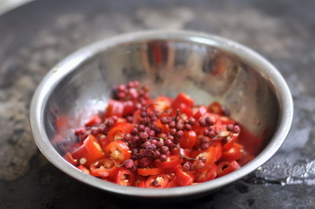 鲜椒乳香白肉步骤3