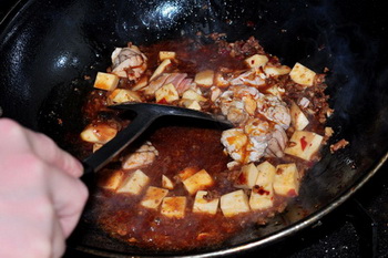 麻婆臊子脑花步骤4