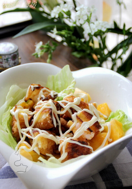 <a href=/shicai/guopin/BoLuo/index.html target=_blank><u>菠萝</u></a><a href=/shicai/mimian/YouTiao/index.html target=_blank><u>油条</u></a>虾的做法