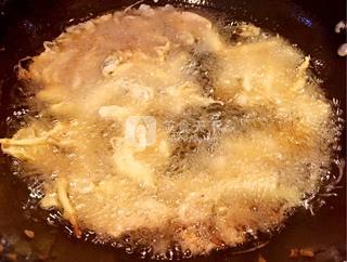 香酥孜然<a href=/shicai/shucai/PingGu/index.html target=_blank><u>平菇</u></a>