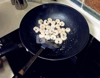 <a href=/shicai/guopin/BoLuo/index.html target=_blank><u>菠萝</u></a>炒饭