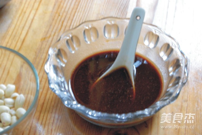 宫保<a href=/shicai/guopin/Xing/index.html target=_blank><u>杏</u></a>鲍菇的做法