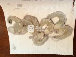 虾仁炒<a href=/shicai/shucai/XiHongShi/index.html target=_blank><u>西红柿</u></a>