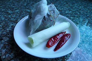 陕西<a href=/shicai/rouqin/YangRou/index.html target=_blank><u>羊肉</u></a>泡馍