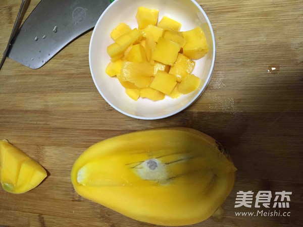 <a href=zt/yanzhigl target=_blank><u>杨枝甘露的做法</u></a>