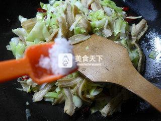 <a href=/shicai/rouqin/NiuDu/index.html target=_blank><u>牛肚</u></a>炒圆<a href=/shicai/shucai/BaiCai/index.html target=_blank><u>白菜</u></a>