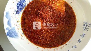 <a href=/shicai/shucai/LaJiao/index.html target=_blank><u>辣椒</u></a>油