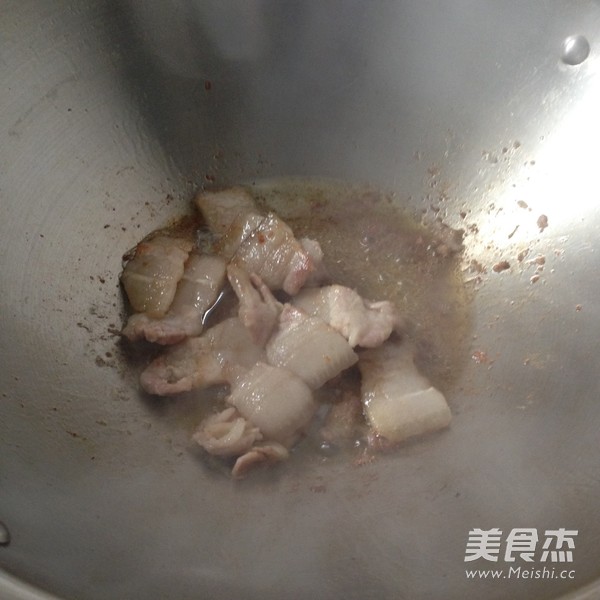 酱烧<a href=/shicai/shucai/LuoBo/index.html target=_blank><u>萝卜</u></a>的做法