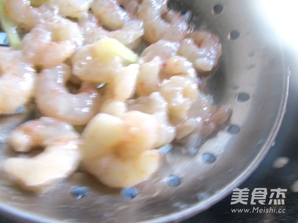 脆嫩鲜辣虾仁的做法