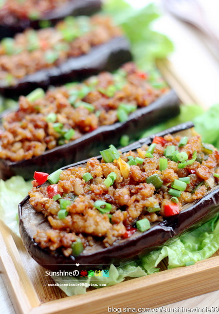 蒜香肉末烤<a href=/shicai/shucai/QieZi/index.html target=_blank><u>茄子</u></a>