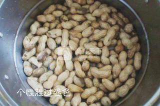 耗油鸡骨卤<a href=/shicai/guopin/HuaSheng/index.html target=_blank><u>花生</u></a>