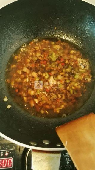 香煎<a href=/shicai/mimian/NenDouFu/index.html target=_blank><u>嫩<a href=/shicai/mimian/DouFu/index.html target=_blank><u>豆腐</u></a></u></a>