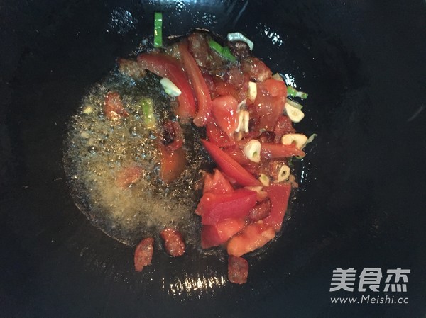 番茄<a href=/shicai/shucai/TuDou/index.html target=_blank><u>土豆</u></a>片的做法