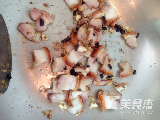 烧肉烩<a href=/shicai/shucai/NanGua/index.html target=_blank><u>南瓜</u></a>的做法