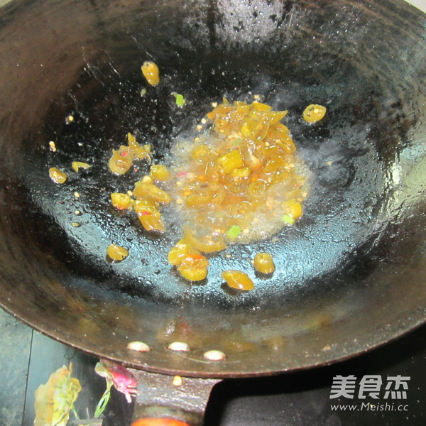 鱼香酸辣丸子的做法