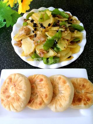 尖椒<a href=/shicai/diaoweipin/DouChi/index.html target=_blank><u>豆豉</u></a>炒<a href=/shicai/shucai/TuDou/index.html target=_blank><u>土豆</u></a>片