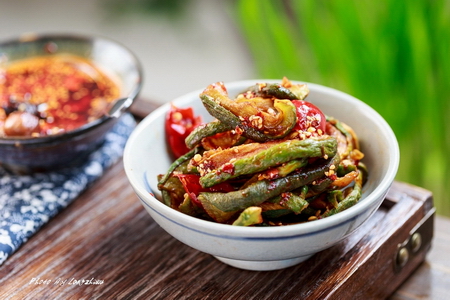 酸辣<a href=/shicai/shucai/LuoBo/index.html target=_blank><u>萝卜</u></a>干的做法