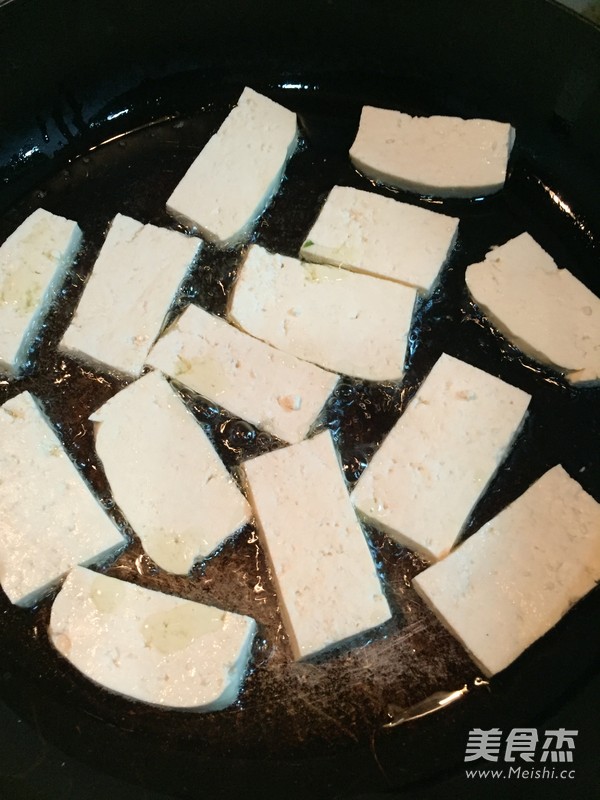 家常<a href=/shicai/mimian/DouFu/index.html target=_blank><u>豆腐</u></a>的做法