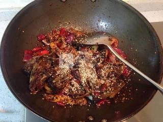 香辣干锅<a href=/shicai/rouqin/TuTou/index.html target=_blank><u>兔头</u></a>