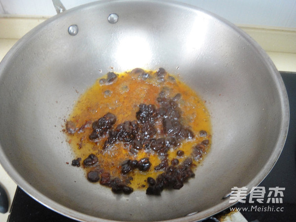 <a href=/shicai/shucai/XiangGu/index.html target=_blank><u>香菇</u></a>肉酱的做法