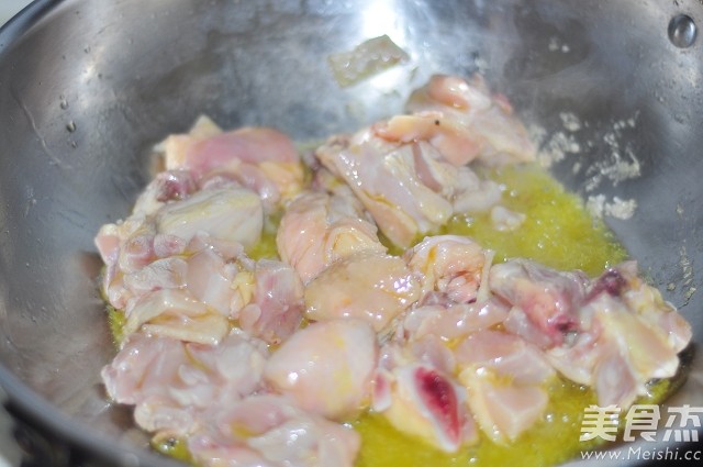 慈姑烧鸡的做法