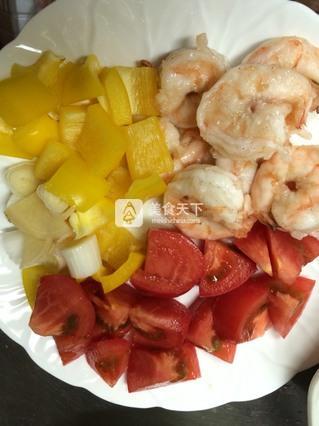 虾仁炒<a href=/shicai/shucai/XiHongShi/index.html target=_blank><u>西红柿</u></a>