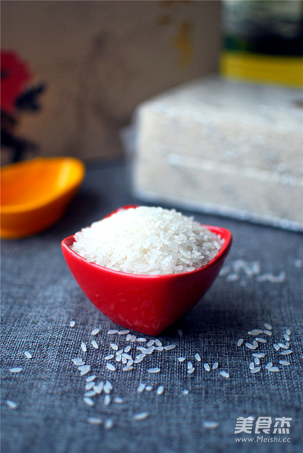 #恒大兴安#焖烧腊<a href=/shicai/rouqin/YaTou/index.html target=_blank><u>鸭头</u></a>稀饭的做法