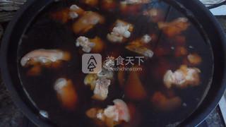 <a href=/shicai/guopin/HuaSheng/index.html target=_blank><u>花生</u></a>焖蹄膀