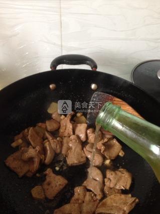 大葱炒<a href=/shicai/rouqin/ZhuGan/index.html target=_blank><u>猪肝</u></a>