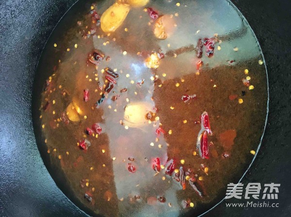 麻辣水煮<a href=/shicai/rouqin/NiuRou/index.html target=_blank><u>牛肉</u></a>的做法