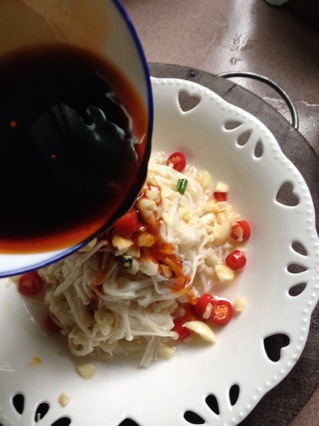 <a href=zt/lbjzg target=_blank><u>凉拌金针菇</u></a>