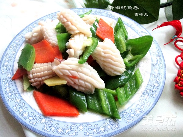 五彩<a href=/shicai/shuichanpin/YouYu/index.html target=_blank><u>鱿鱼</u></a>卷的做法