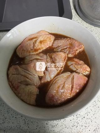 <a href=/shicai/guopin/NingMeng/index.html target=_blank><u>柠檬</u></a>可乐<a href=/shicai/rouqin/JiChi/index.html target=_blank><u>鸡翅</u></a>