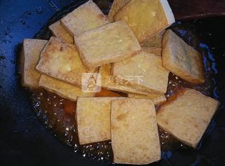 糖<a href=/shicai/diaoweipin/Cu/index.html target=_blank><u>醋</u></a>脆皮<a href=/shicai/mimian/DouFu/index.html target=_blank><u>豆腐</u></a>