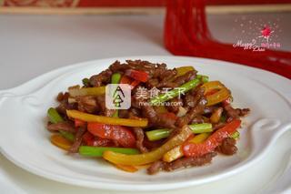 干煸<a href=/shicai/rouqin/NiuRou/index.html target=_blank><u>牛肉</u></a>丝