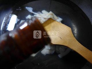 <a href=/shicai/shucai/QinCai/index.html target=_blank><u>芹菜</u></a>炒乌贼