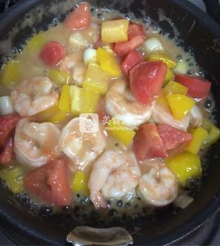 虾仁炒<a href=/shicai/shucai/XiHongShi/index.html target=_blank><u>西红柿</u></a>
